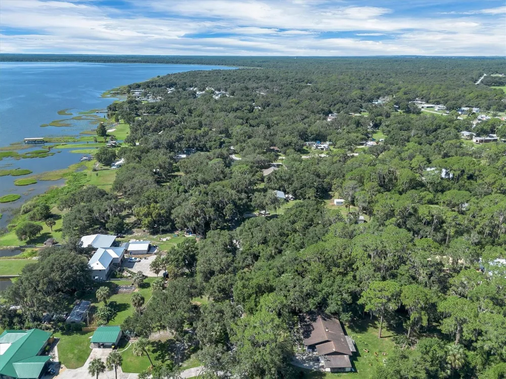 BEACH PARKWAY Lake Wales, FL 33898