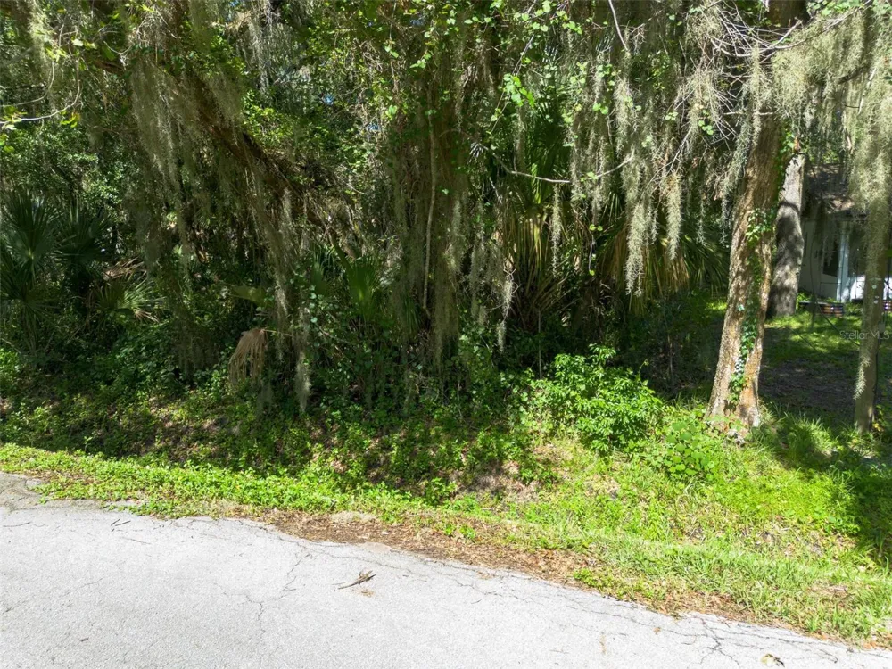BEACH PARKWAY Lake Wales, FL 33898