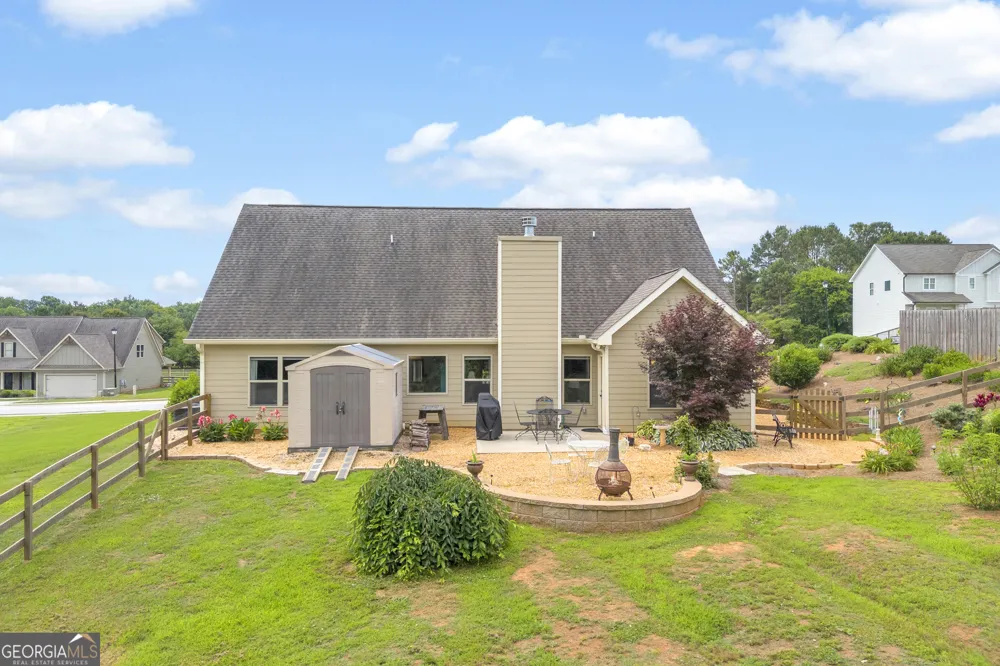 70 Glenn TRL Winder, GA 30680