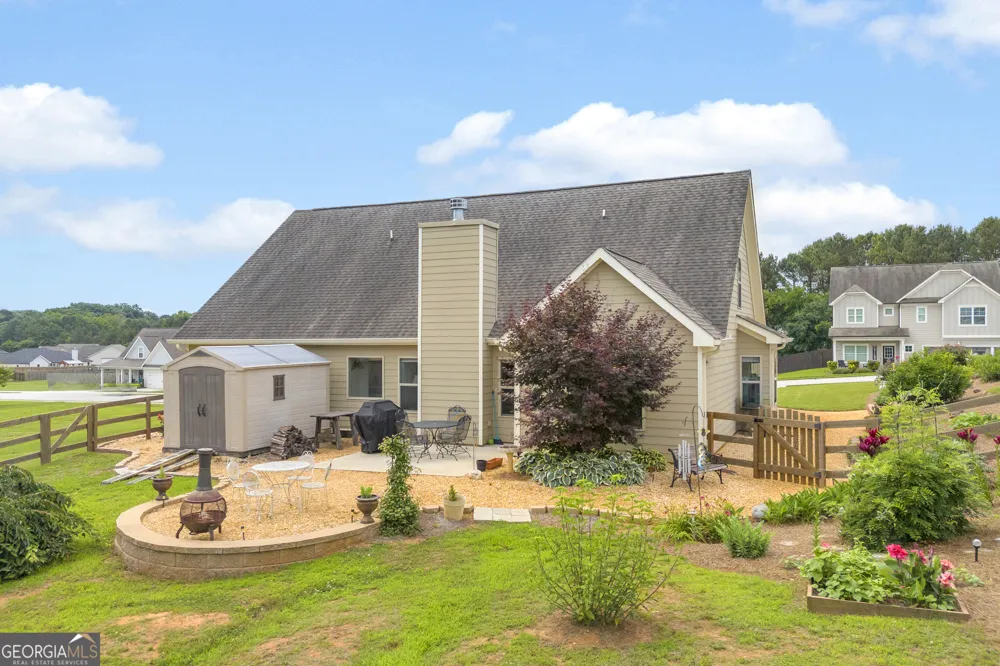 70 Glenn TRL Winder, GA 30680