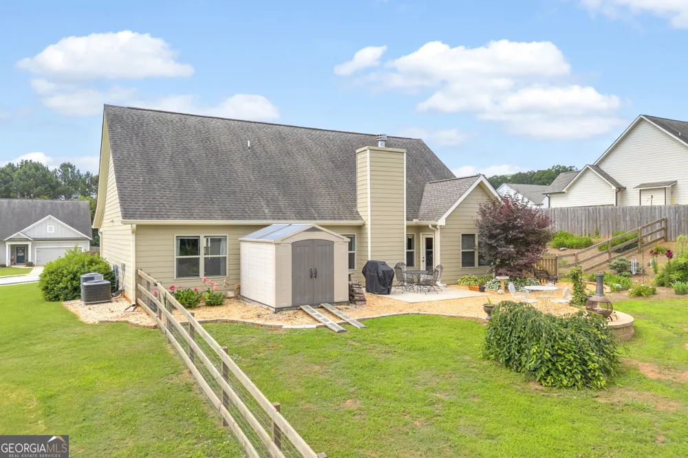 70 Glenn TRL Winder, GA 30680
