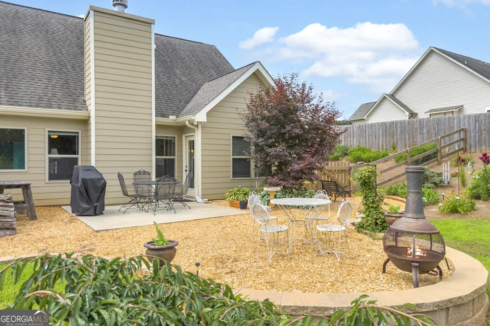 70 Glenn TRL Winder, GA 30680
