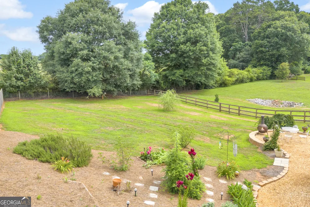 70 Glenn TRL Winder, GA 30680