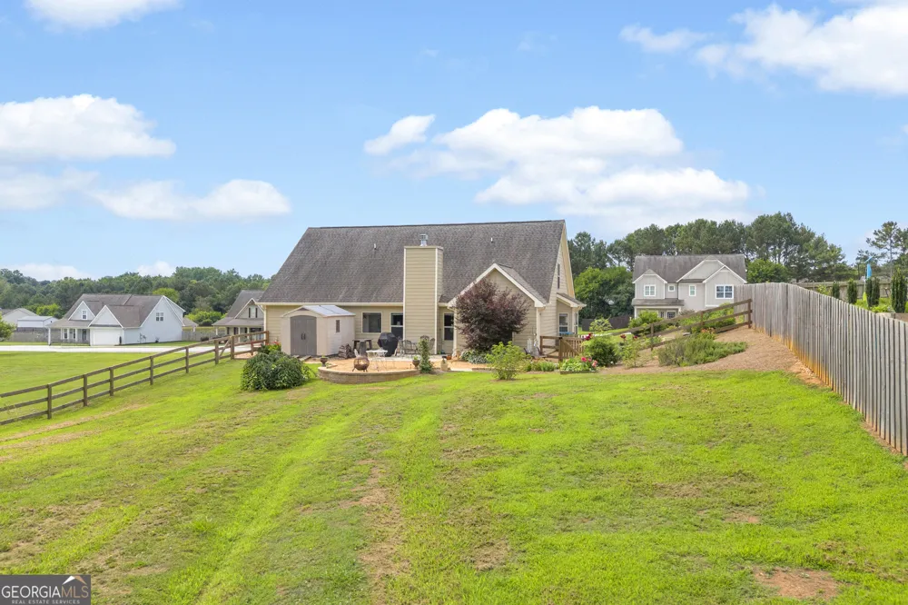 70 Glenn TRL Winder, GA 30680
