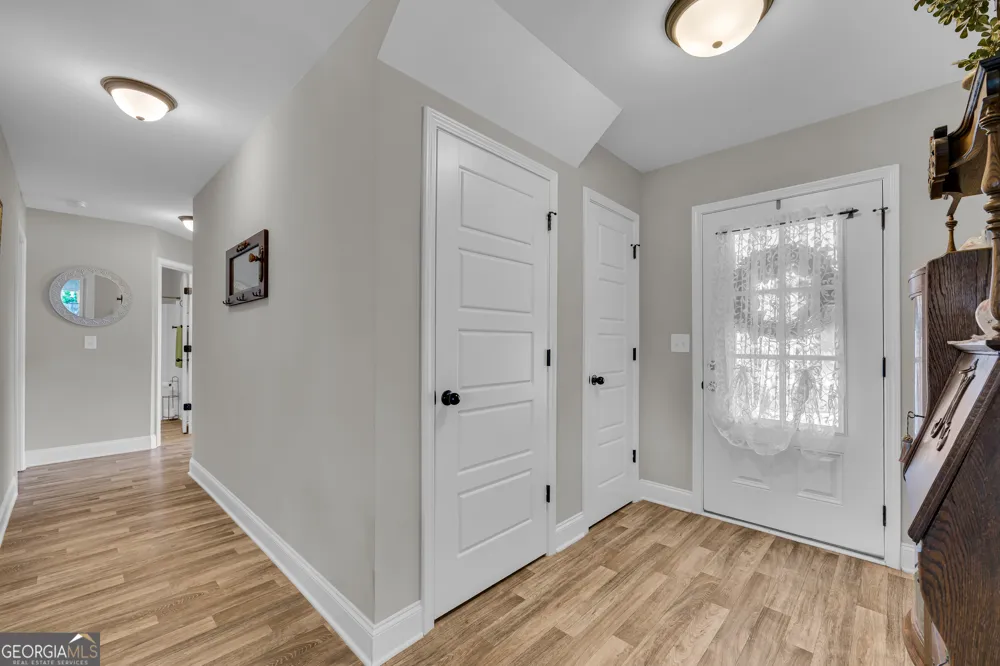 70 Glenn TRL Winder, GA 30680