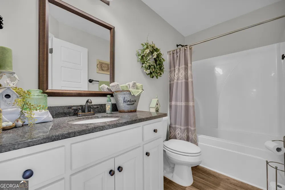 70 Glenn TRL Winder, GA 30680