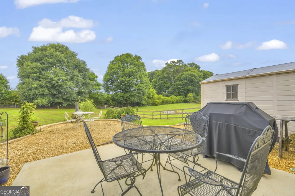 70 Glenn TRL Winder, GA 30680