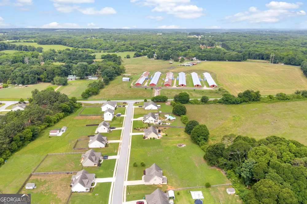70 Glenn TRL Winder, GA 30680