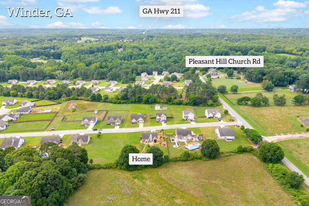 70 Glenn TRL Winder, GA 30680
