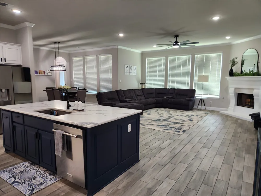 1000 Nogalito Avenue Crowley, TX 76036
