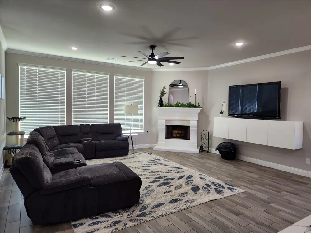 1000 Nogalito Avenue Crowley, TX 76036