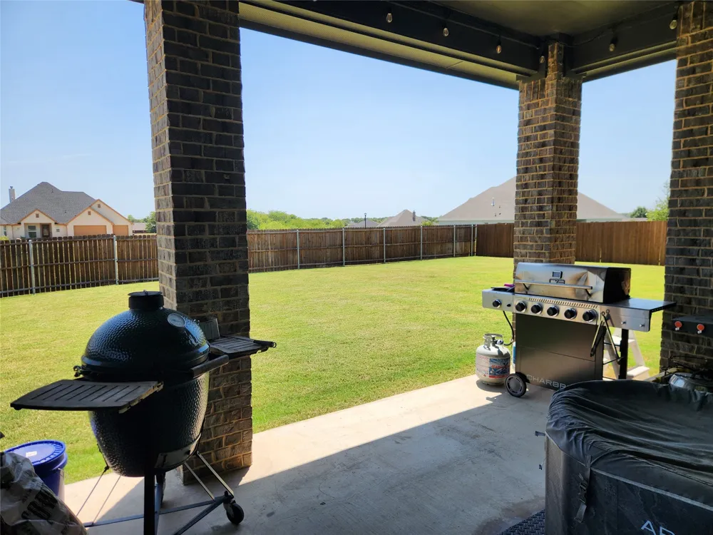 1000 Nogalito Avenue Crowley, TX 76036