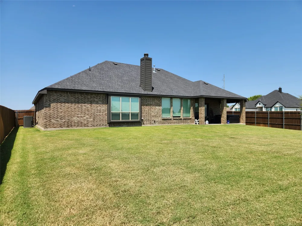 1000 Nogalito Avenue Crowley, TX 76036