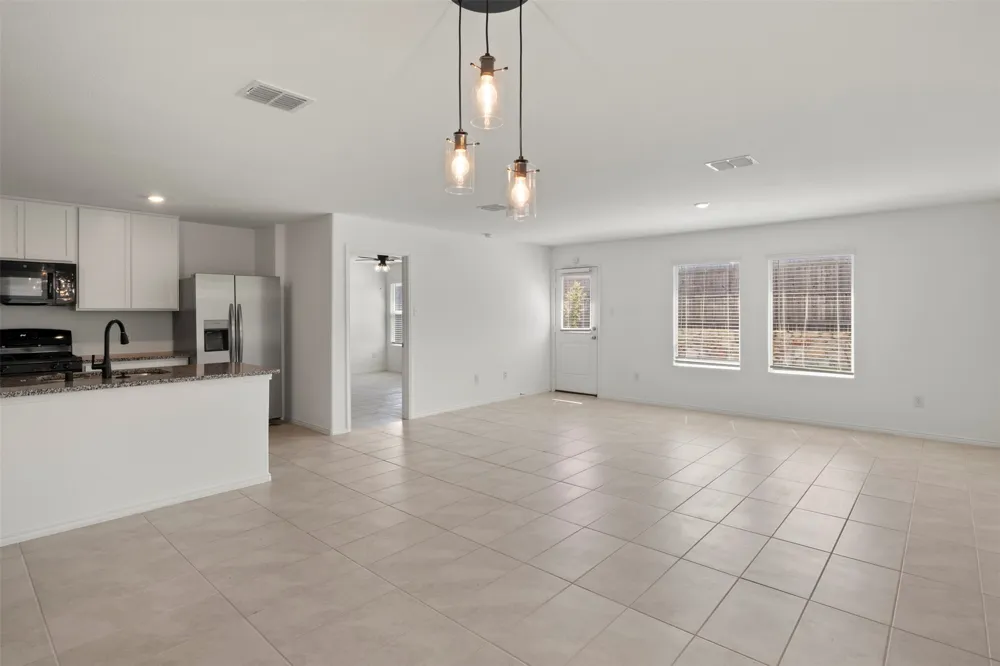 11807 Marcellus Way Justin, TX 76247