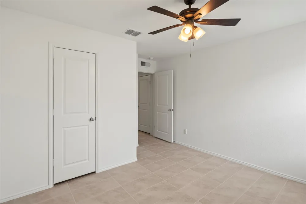 11807 Marcellus Way Justin, TX 76247