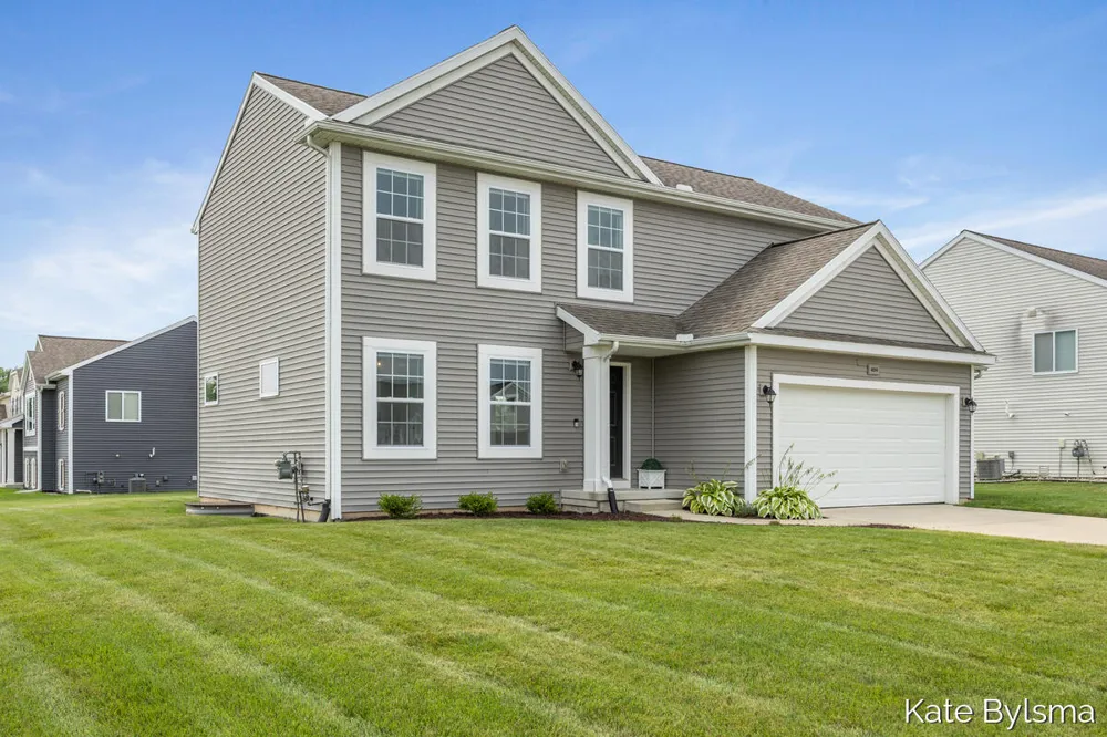 4614 Quaker Hill Court Kentwood, MI 49512