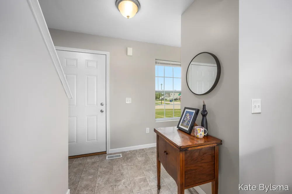 4614 Quaker Hill Court Kentwood, MI 49512