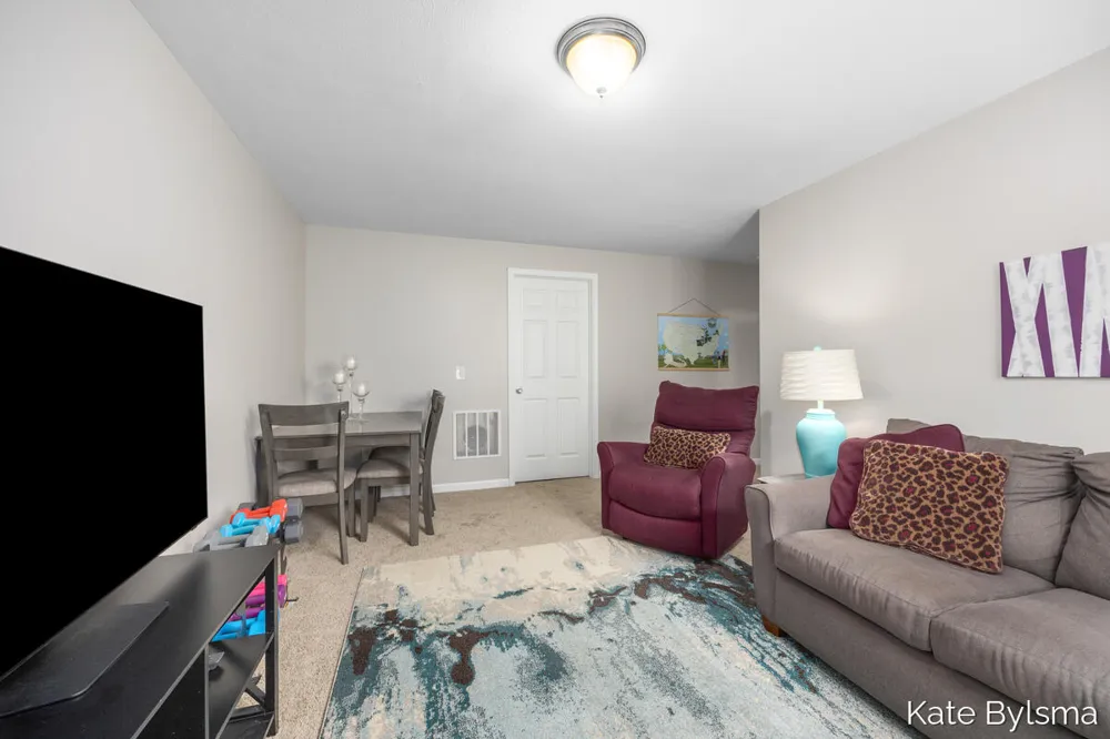 4614 Quaker Hill Court Kentwood, MI 49512