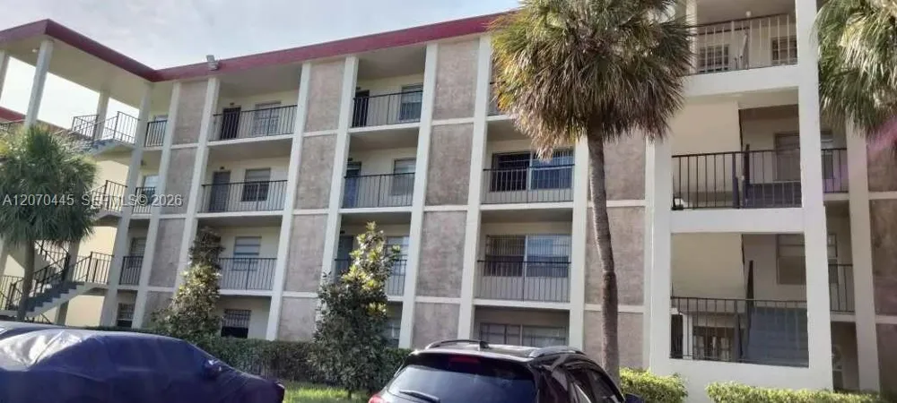 3001 NW 48th Ave #333 Lauderdale Lakes, FL 33313