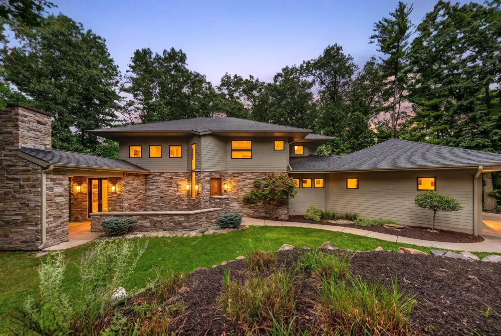 2246 Shelter Pointe Drive Kalamazoo City, MI 49008
