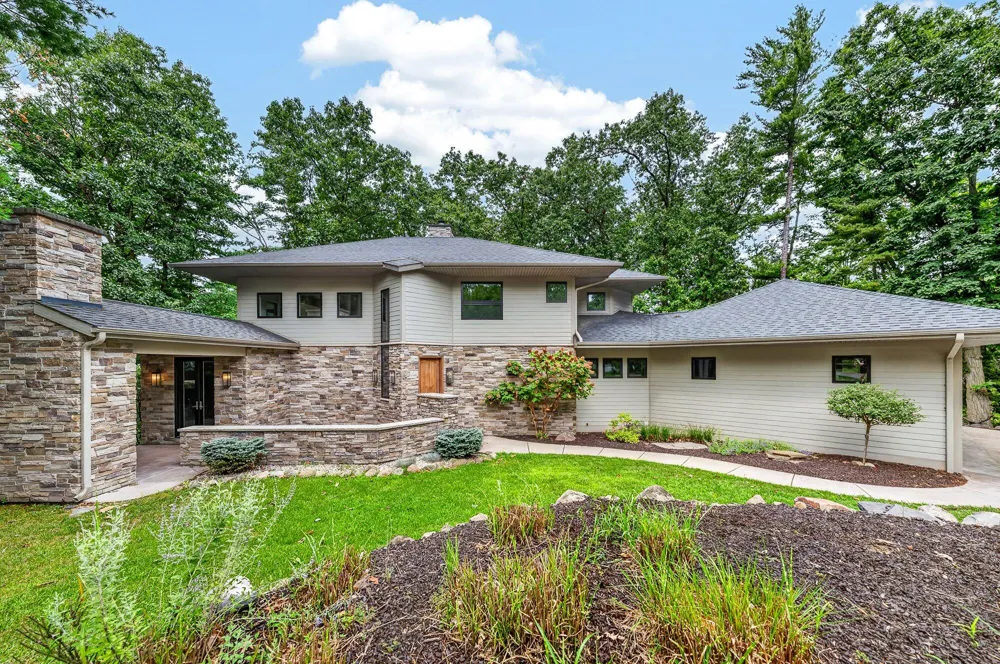 2246 Shelter Pointe Drive Kalamazoo City, MI 49008