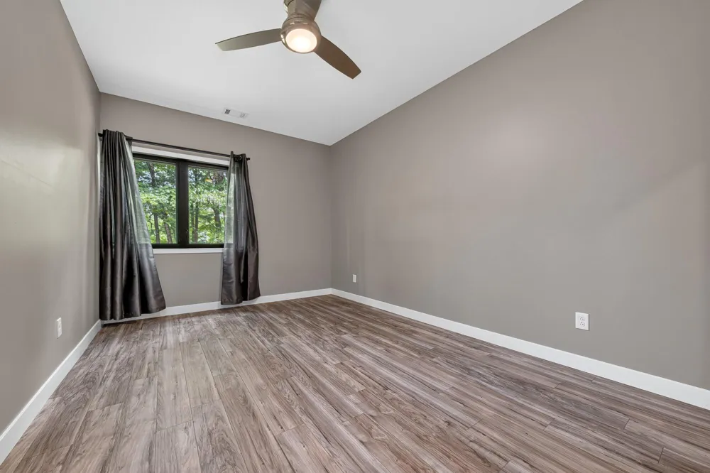2246 Shelter Pointe Drive Kalamazoo City, MI 49008