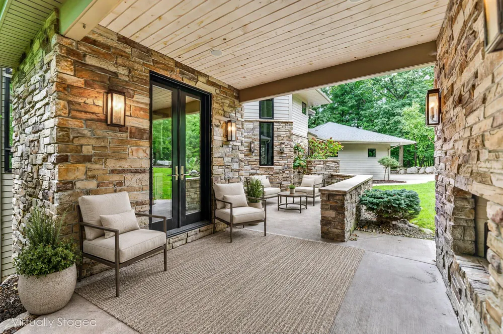 2246 Shelter Pointe Drive Kalamazoo City, MI 49008