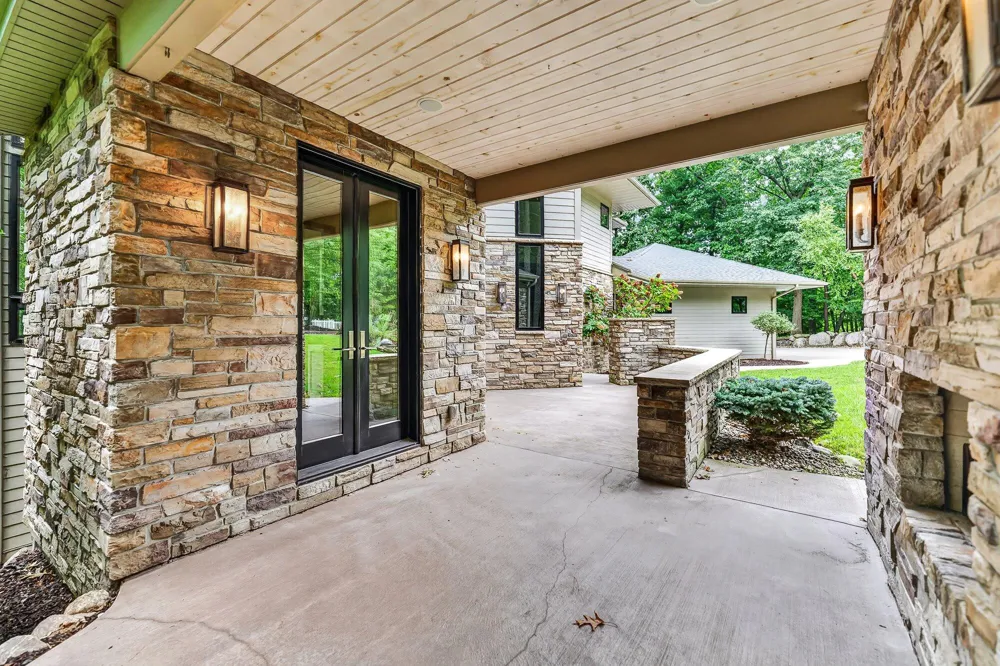 2246 Shelter Pointe Drive Kalamazoo City, MI 49008
