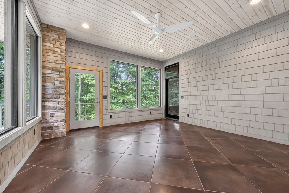 2246 Shelter Pointe Drive Kalamazoo City, MI 49008