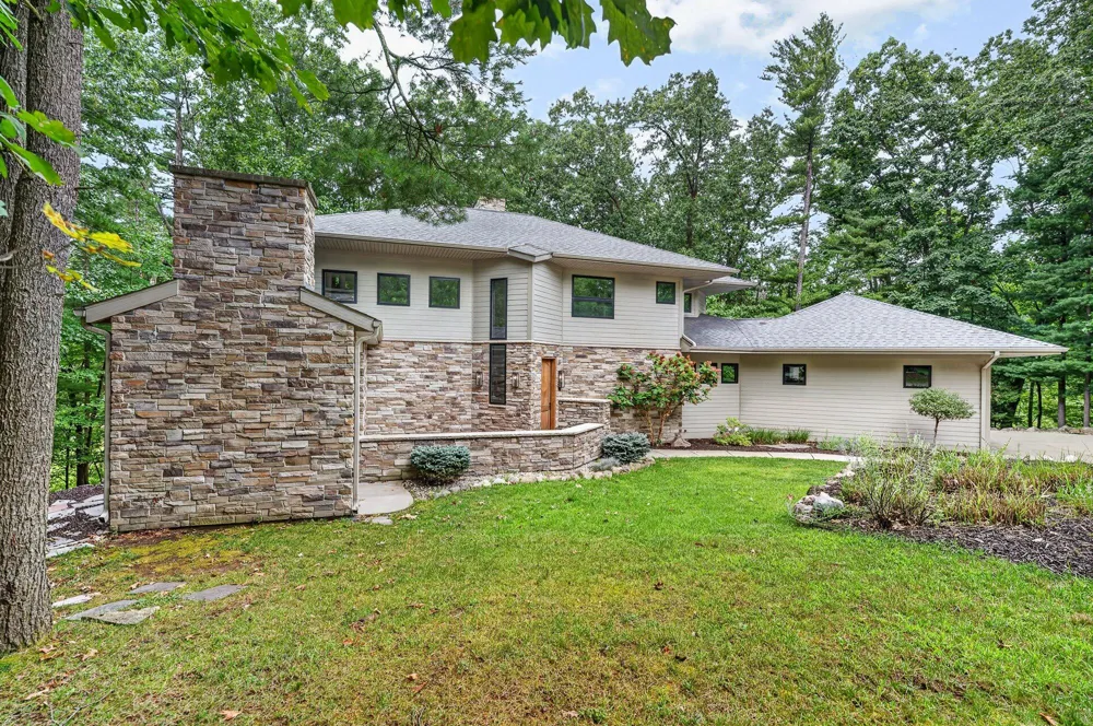 2246 Shelter Pointe Drive Kalamazoo City, MI 49008