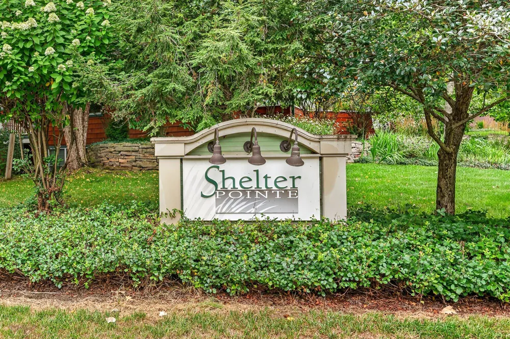 2246 Shelter Pointe Drive Kalamazoo City, MI 49008