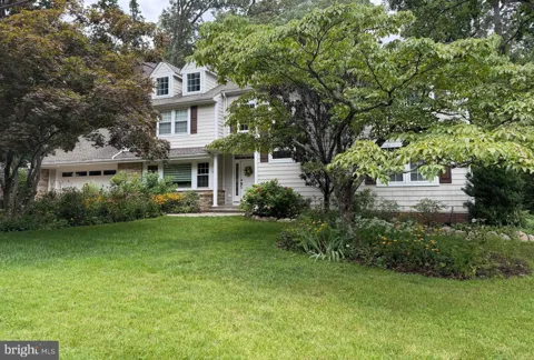 11 WINDWARD DRIVE