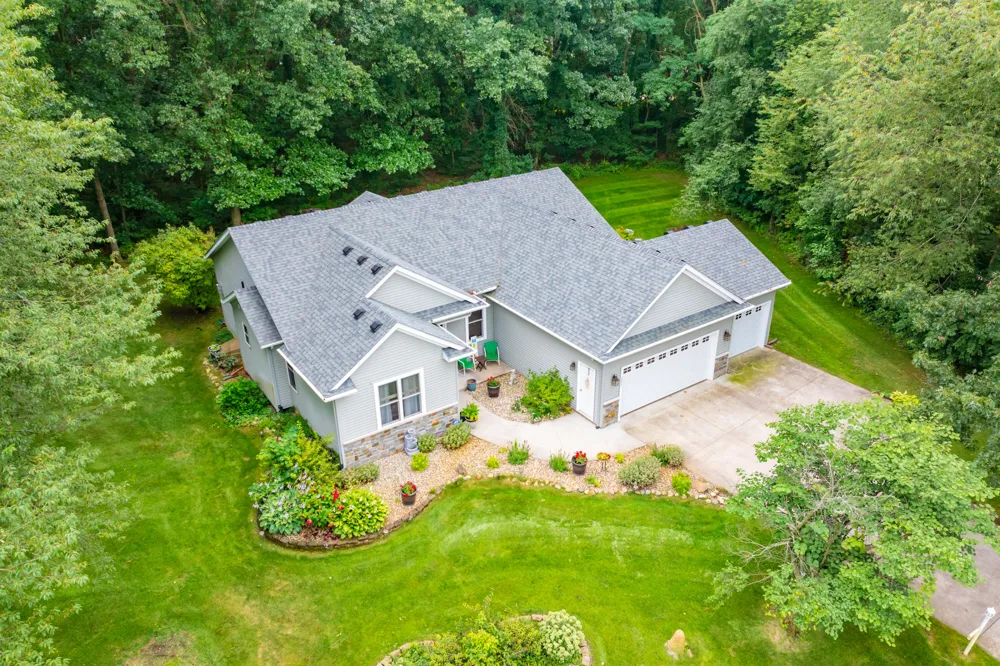 48655 Beulah Way Mattawan, MI 49071