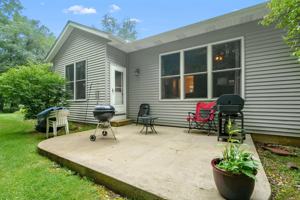 48655 Beulah Way Mattawan, MI 49071