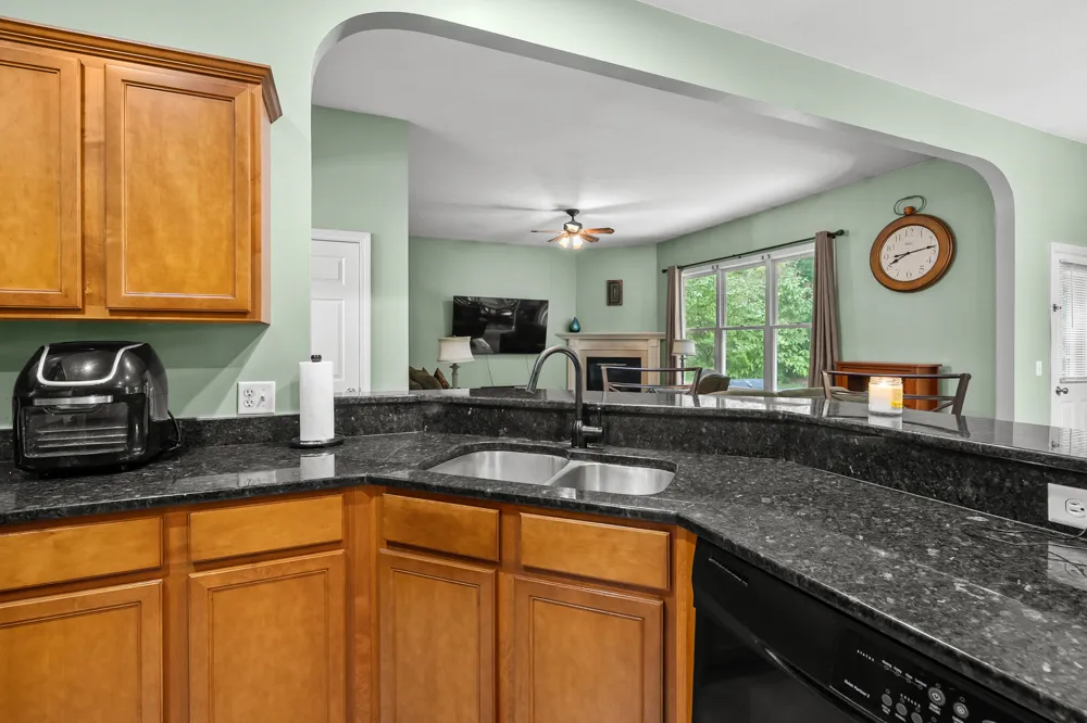 48655 Beulah Way Mattawan, MI 49071