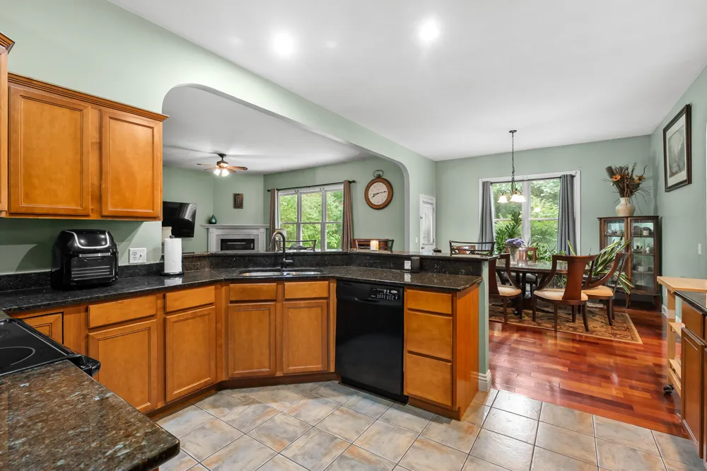 48655 Beulah Way Mattawan, MI 49071