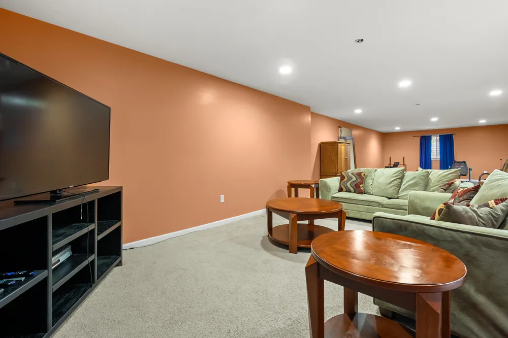 48655 Beulah Way Mattawan, MI 49071