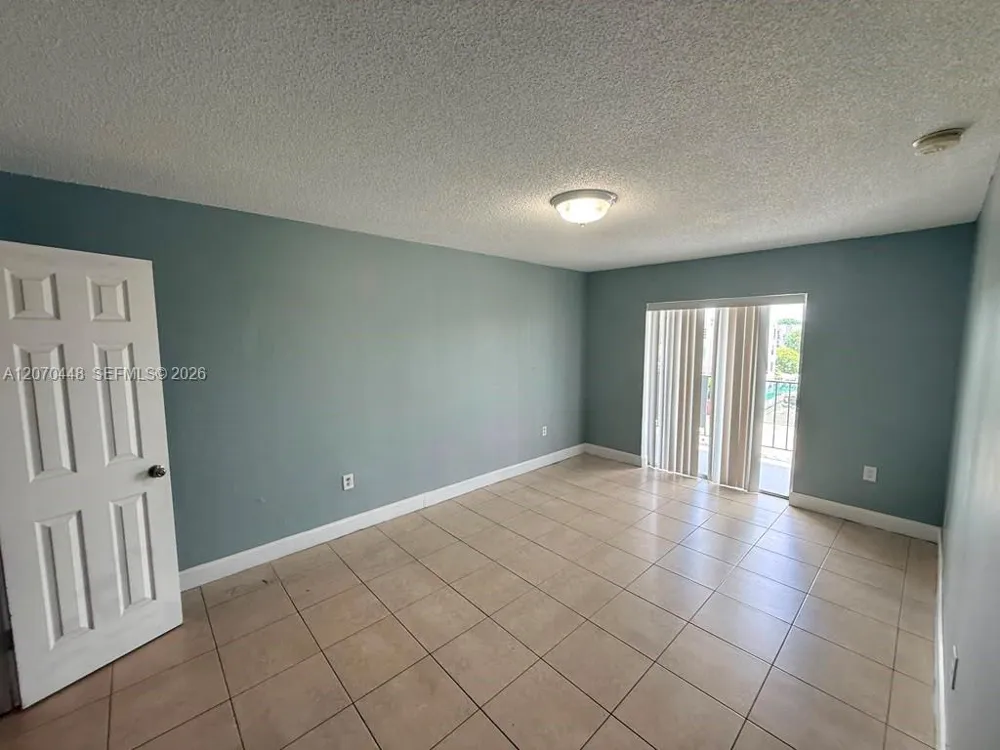 5775 W 20th Ave #402 Hialeah, FL 33012