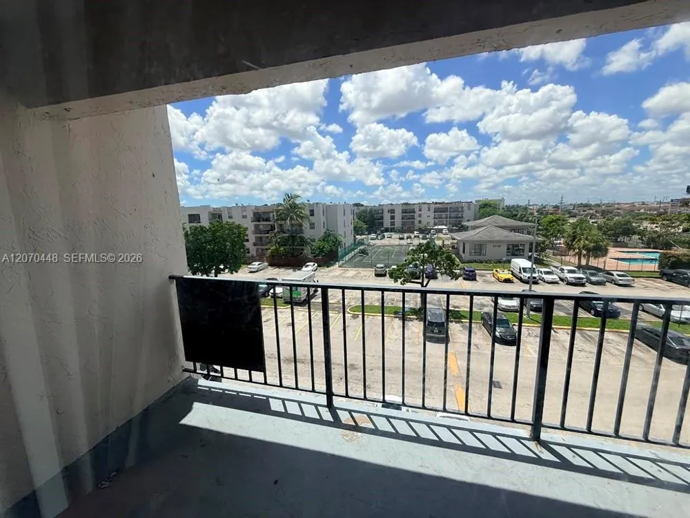 5775 W 20th Ave #402 Hialeah, FL 33012