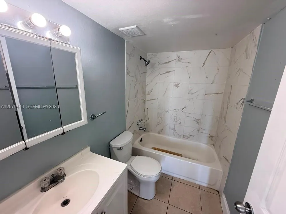 5775 W 20th Ave #402 Hialeah, FL 33012