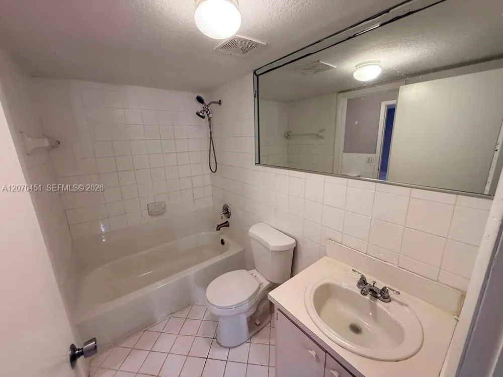 6278 W 22nd Ct #14 Hialeah, FL 33016