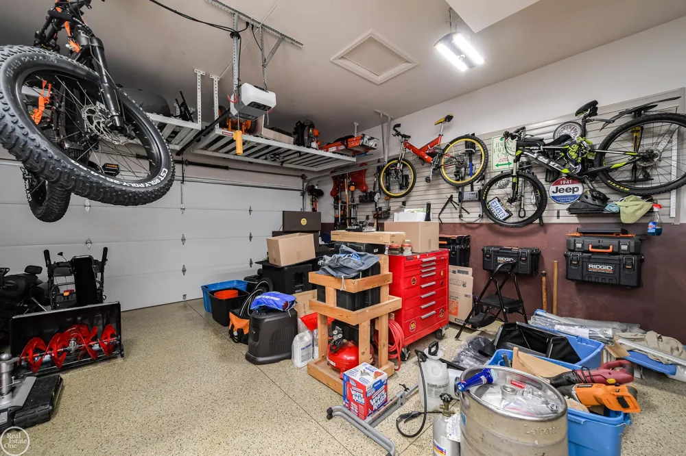 38315 Maple Drive Clinton Charter Township, MI 48038