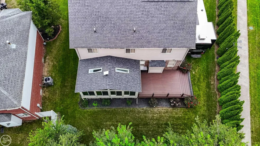 38315 Maple Drive Clinton Charter Township, MI 48038