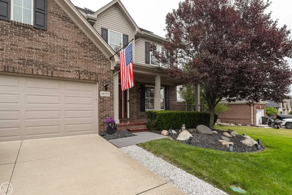 38315 Maple Drive Clinton Charter Township, MI 48038