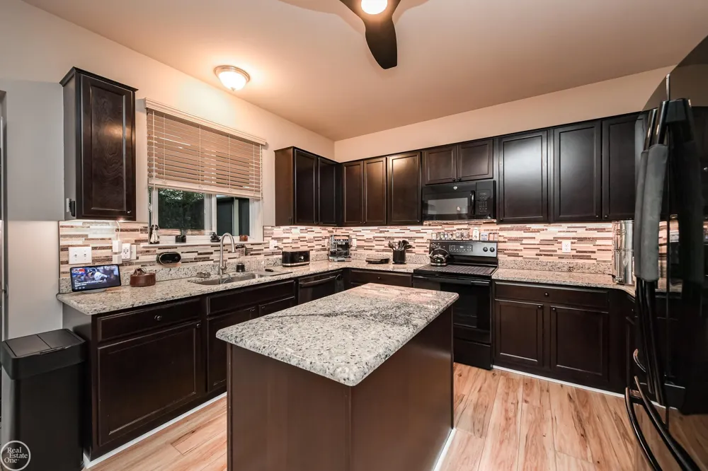 38315 Maple Drive Clinton Charter Township, MI 48038