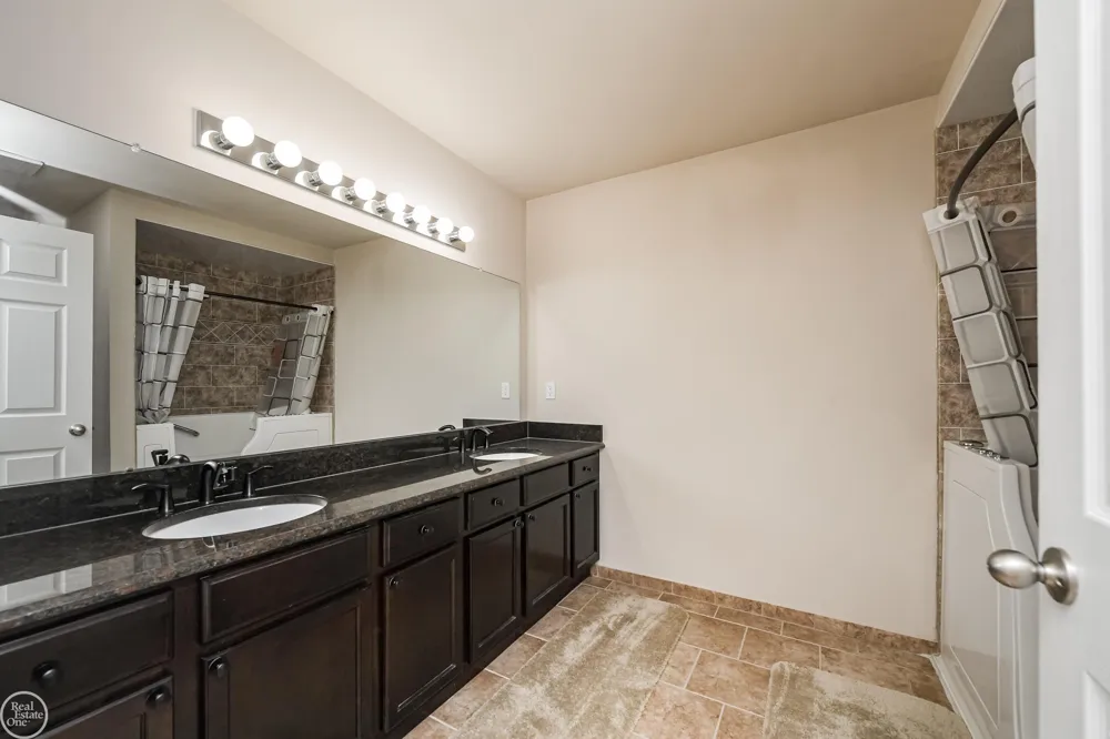 38315 Maple Drive Clinton Charter Township, MI 48038
