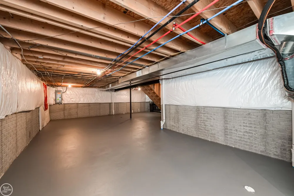 38315 Maple Drive Clinton Charter Township, MI 48038