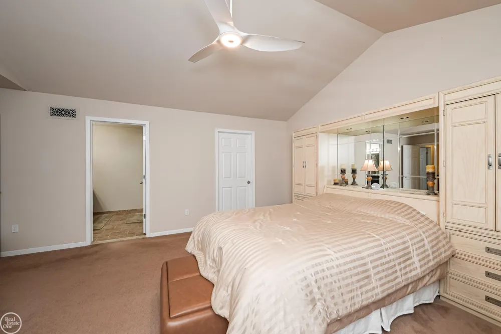 38315 Maple Drive Clinton Charter Township, MI 48038