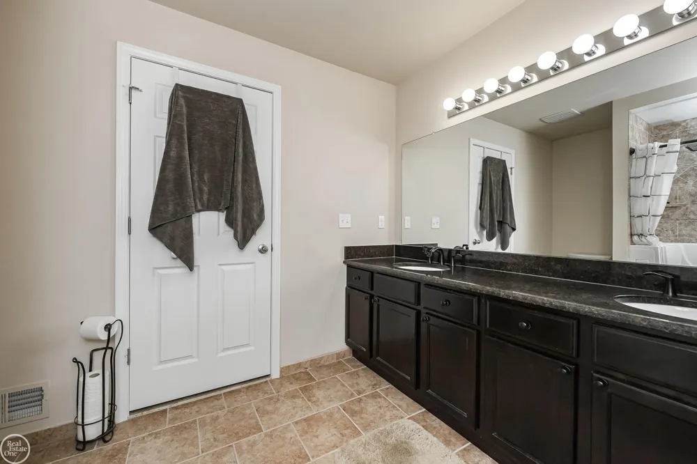 38315 Maple Drive Clinton Charter Township, MI 48038