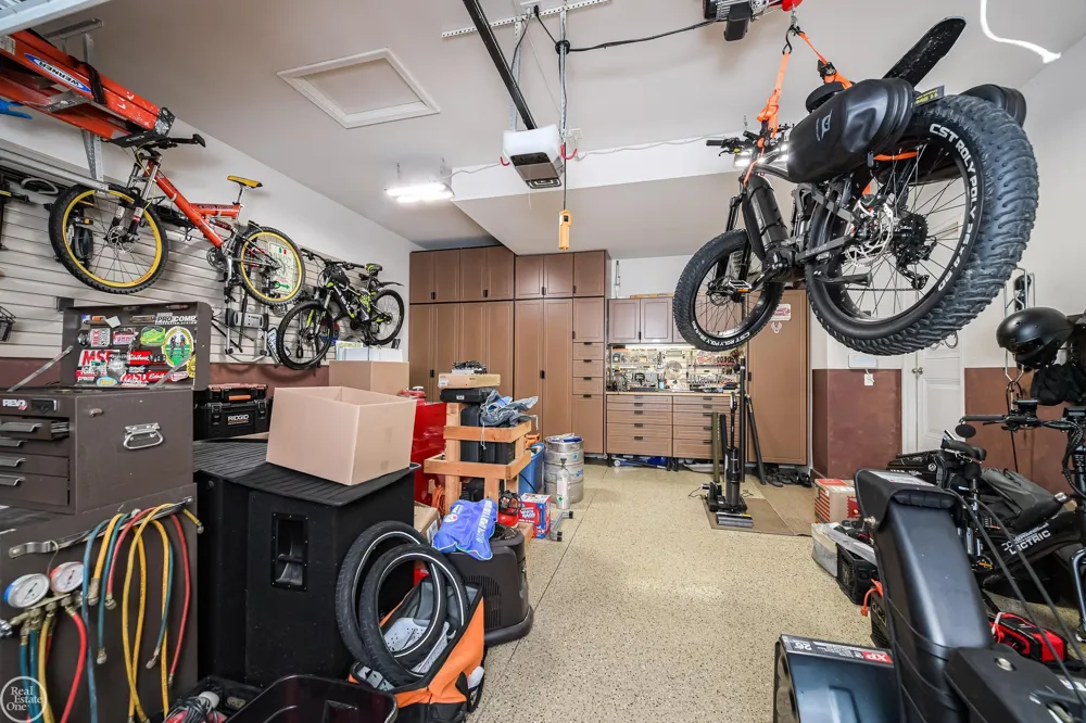 38315 Maple Drive Clinton Charter Township, MI 48038